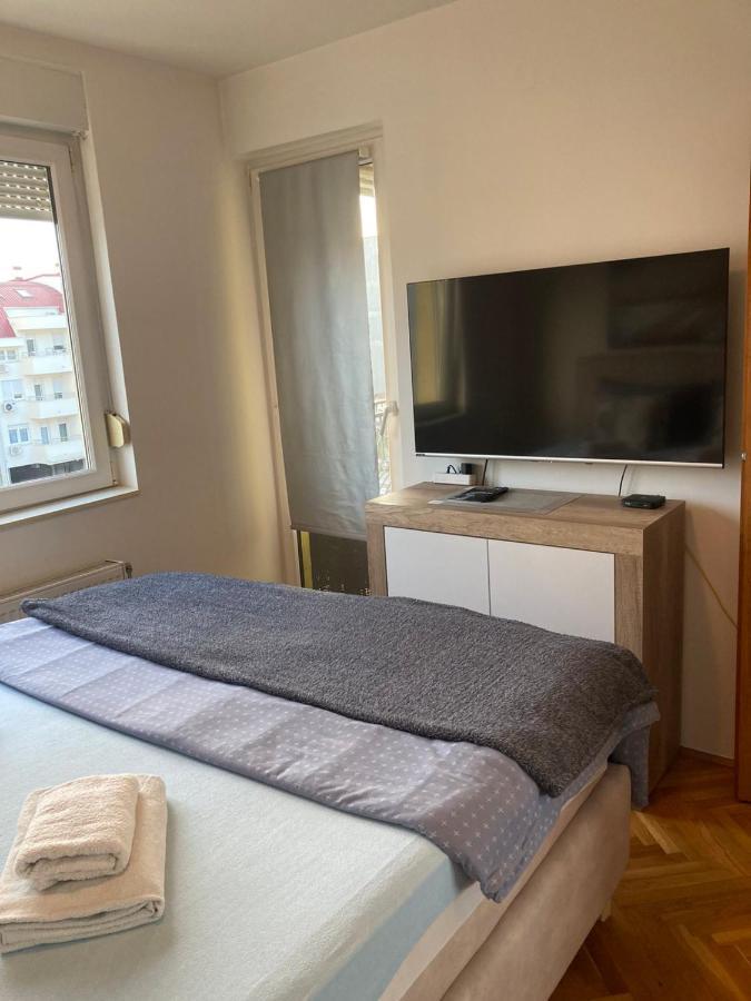 Apartman Anja Novi Sad Exteriör bild